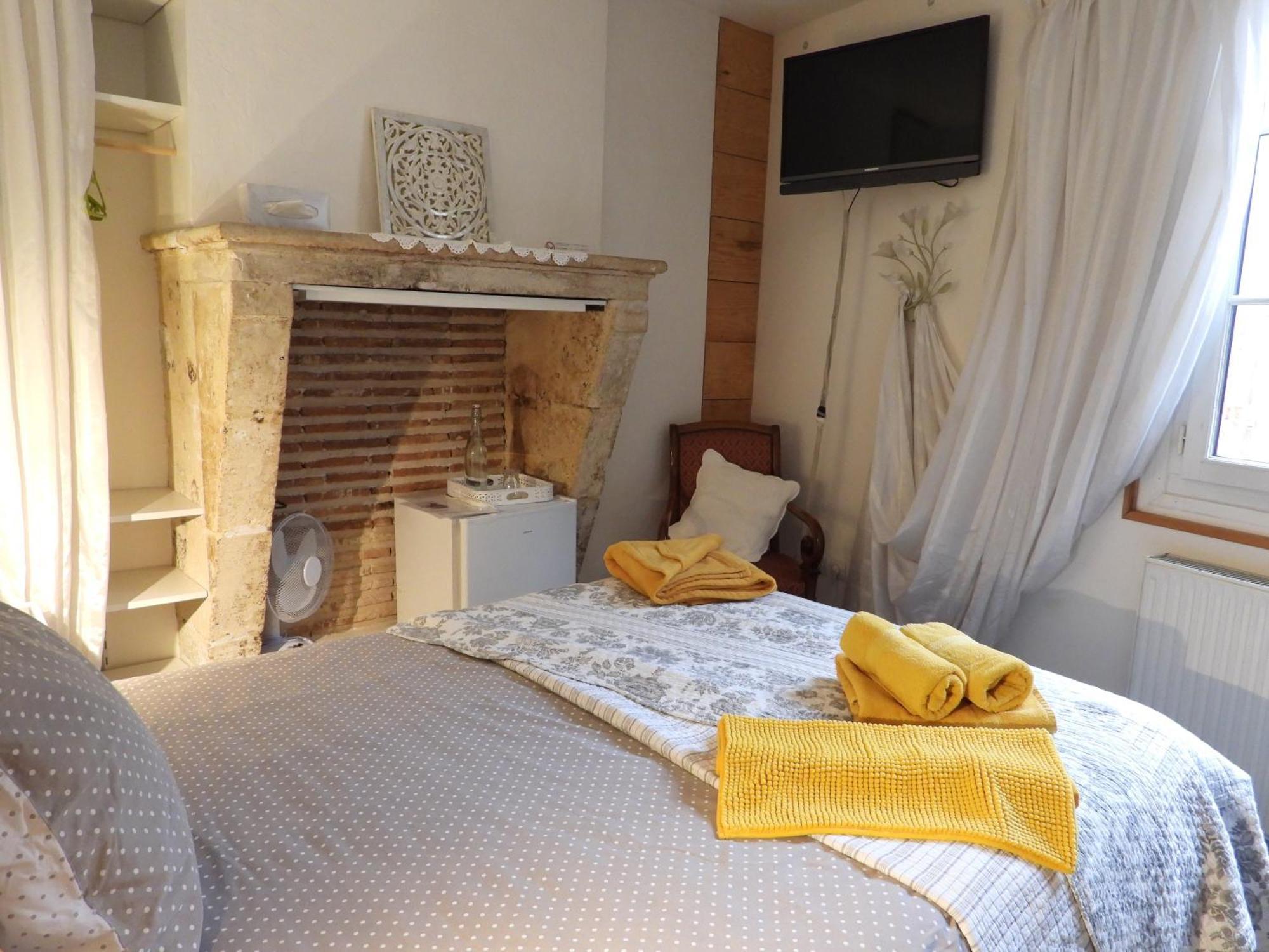 B&B Le Miroir Aux Fees 보르도 외부 사진